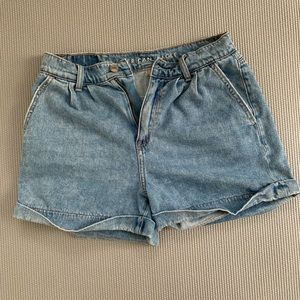 AMERICAN EAGLE Mom Shorts